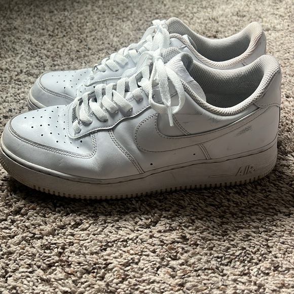 Nike Men's Air Force 1 ‘07 size 9.5 GUC - Picture 2 of 9